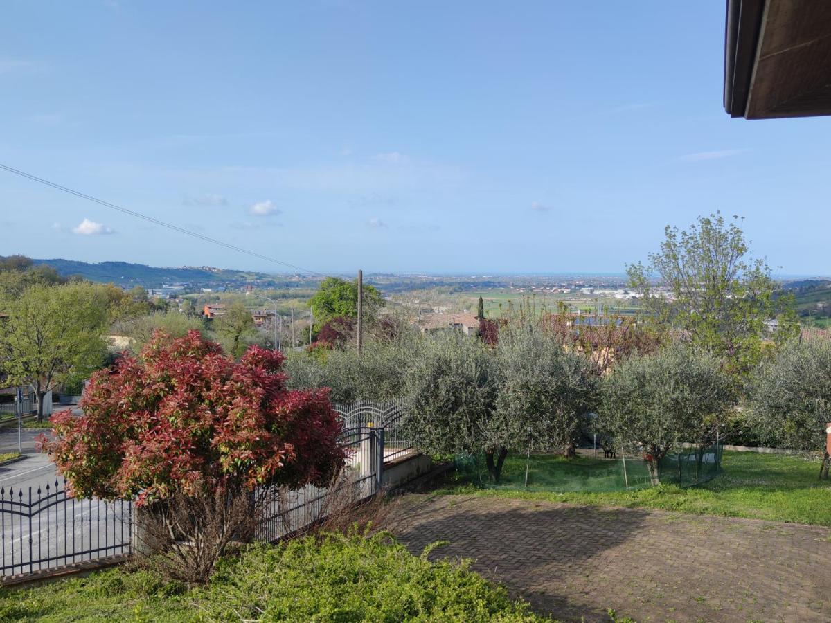 Relax In Collina A Due Passi Dal Mare Apartment Torriana Exterior photo